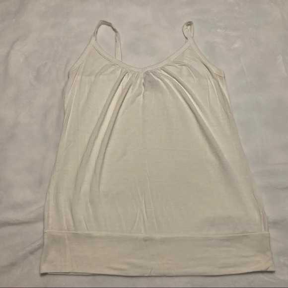 Bundle of 6 Tops Size Small & Medium - Picture 15 of 16